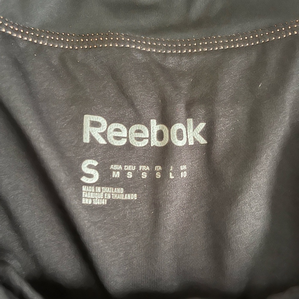 Reebok shorts - Picture 2 of 6
